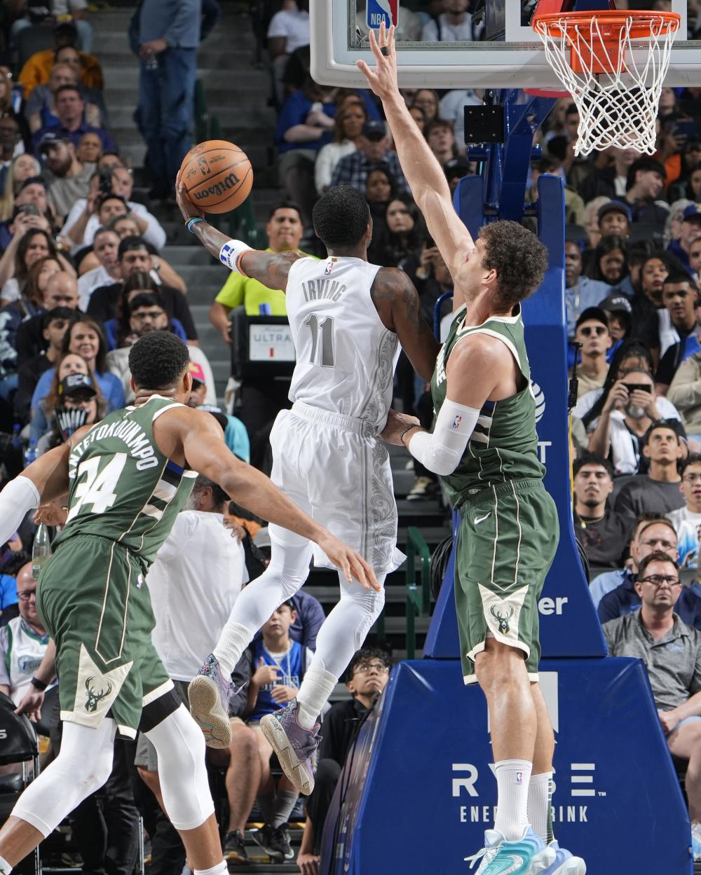 琼斯职业生 琼斯职业生