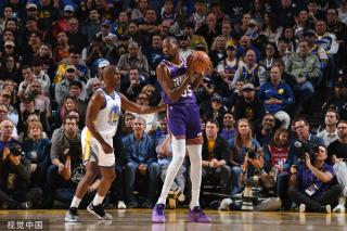 现令他感到 现令他感到