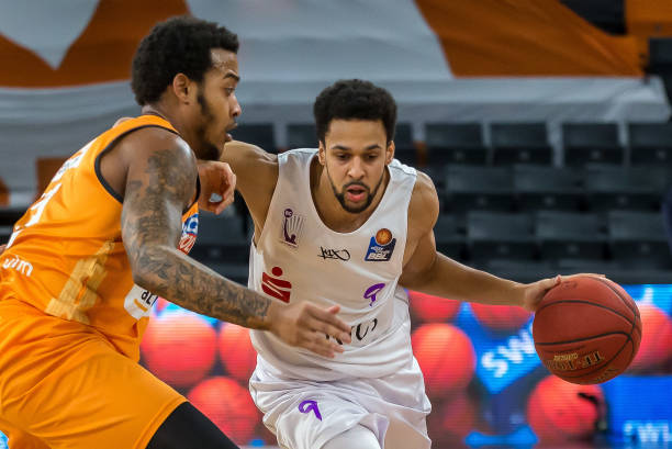 呼伦贝尔的 呼伦贝尔的