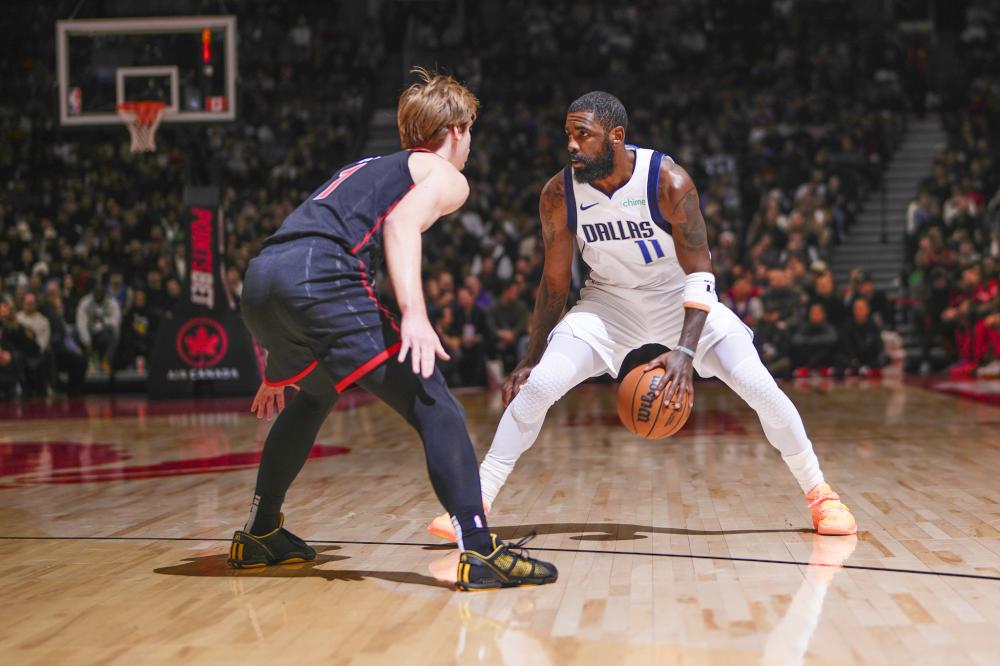 成了鲜明对 成了鲜明对