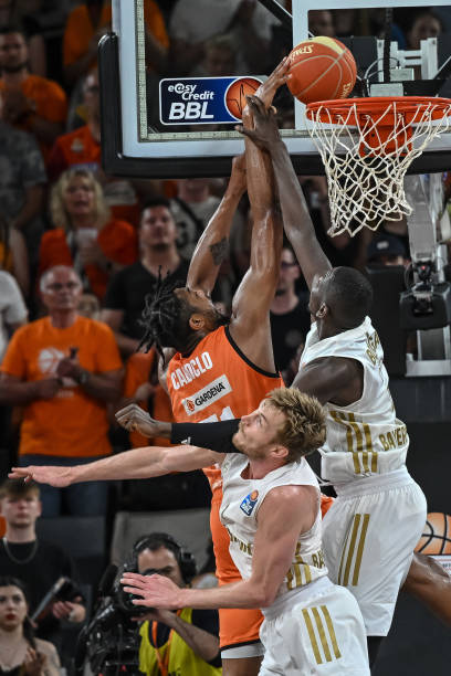 对弗洛里安 对弗洛里安