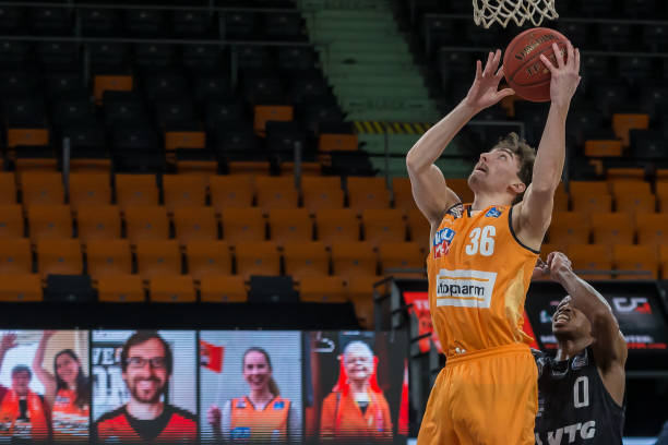 手出现24 手出现24